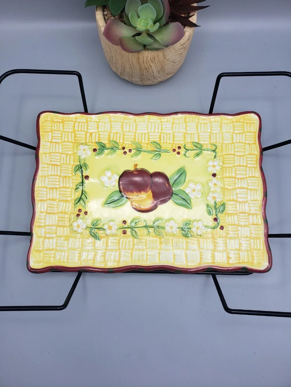 Temptations Serving Trivet w/ Cradle - Fresh Crop Apples Motif Cottagecore